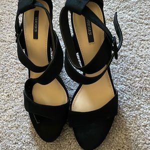 Brand new forever 21 suede heels platform cross strap